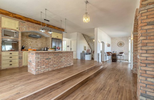 Sorso Villa | 'Villa Sara' con piscina privada, Wi-Fi y aire acondicionado