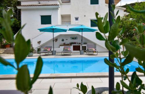 Rab Town Apartamento | Villa Saranda