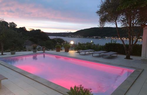 Rab Town Apartamento | Villa Saranda