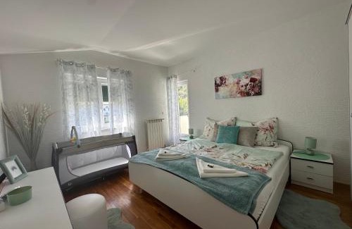 Rab Town Apartamento | Villa Saranda