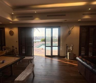 Mizail Chalet De Esquí | villa sea view