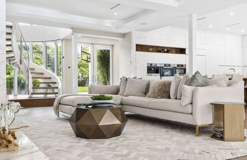 Birch Park Finger Streets Villa | Villa Seminole: Luxurious Waterfront Retreat with Pool, Gym & Hot Tub