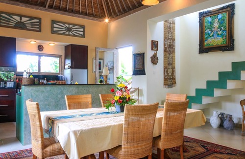 Kedewatan Villa | Villa All Suka en los arrozales de Penestanan