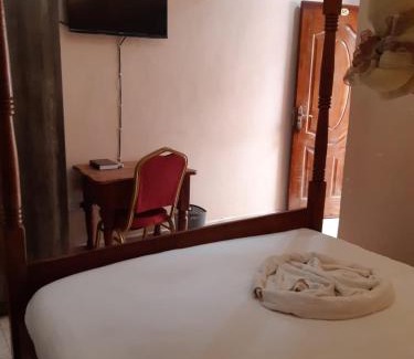 Kitale Cama Y Desayuno | Villa serene hotel kitale