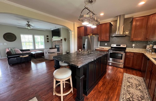 Butler Casa | Villa Serenita - Watauga Lake, Pet Friendly