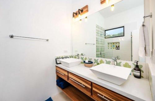 Playa Grande Casa | Villa Serenity 4 bedroom 1 min walk to the beach