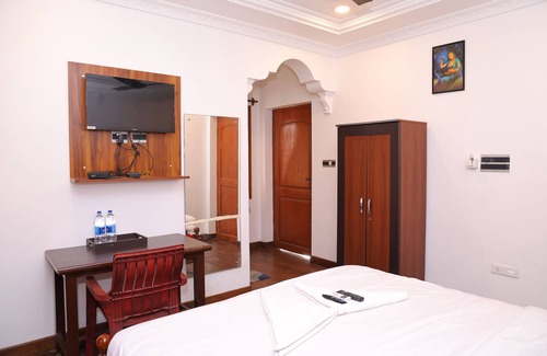 Kottakuppam Complejo | Villa Serenity Le Sejour with Swimming Pool