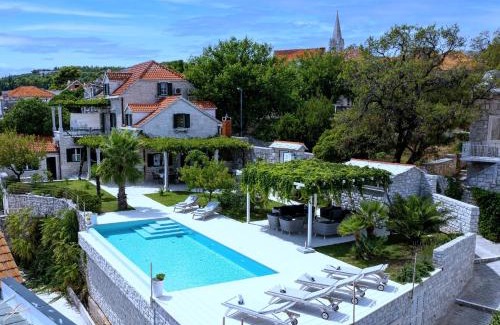 Selca Villa | Villa Shiraz