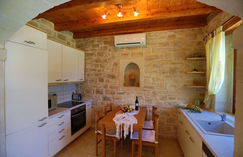 Atsipópoulon Casa | Villa Sifina, villa de piedra con vistas al mar y zona tranquila, cerca de la playa, piscina