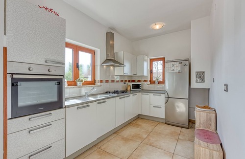 Heki Casa | Villa Simac With Pool and Whirlpool, Pazin, Croatia