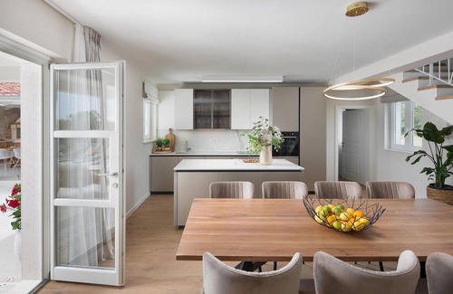 Debeljuhi Casa | Villa Simona Residence