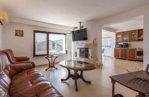Fish Fish Casa | Villa Sineva - Pool, BBQ & Seaview