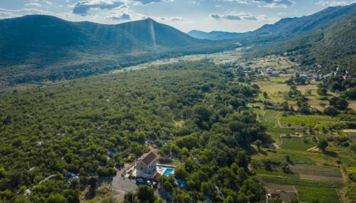 Dubrava Villa | Villa Sion peaceful villa with private pool and stunning mountain view