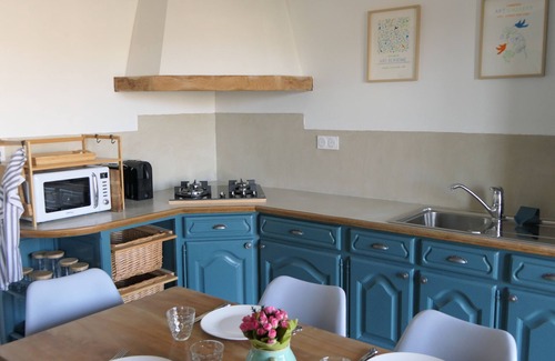 Villeneuve-sur-Lot Apartamento | Villa Sixty, Apartment in the heart of the Bastide with exceptional view of the lot!