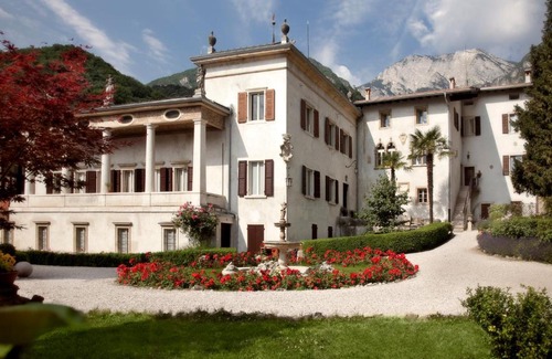 Ravina Cama Y Desayuno | Villa Sizzo Relais B&B