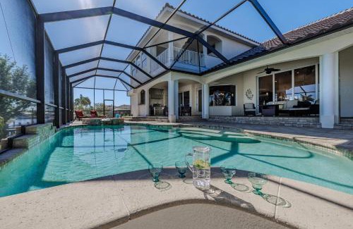 Yacht Club Villa | Villa Skye