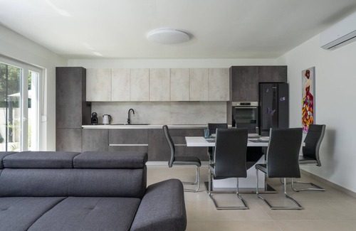 Valtura Villa | Villa Sofia with private pool