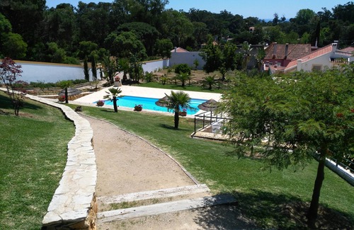 Almada Villa | Villa "SOL" Con piscina privada en Ajardinado