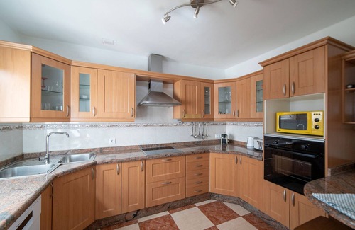 Yaiza Villa | Villa Solace Blanca | Playa Blanca | Stylish Comfort | Prime Location | Heated Pool | Your Perfect Lanzarote Retreat