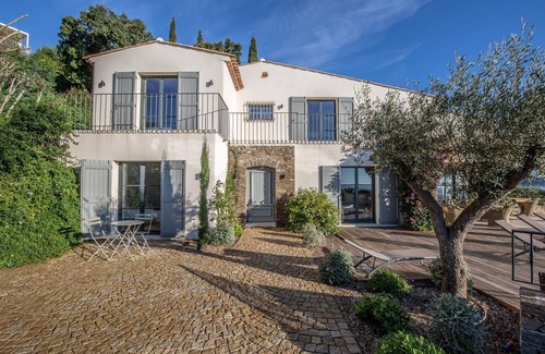 Cavalaire-sur-Mer Villa | VILLA SOLEIL D'OR GOLFO DE ST TROPEZ CON VISTA PANORÁMICA