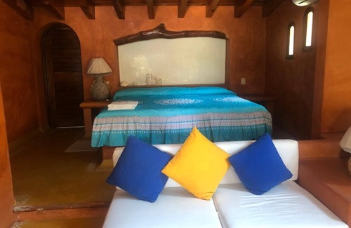 Ixtapa - Zihuatanejo Hotel | Villa Soleil