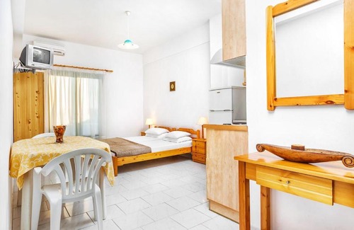 Agia Paraskevi Apartamento | VILLA SOLENA
