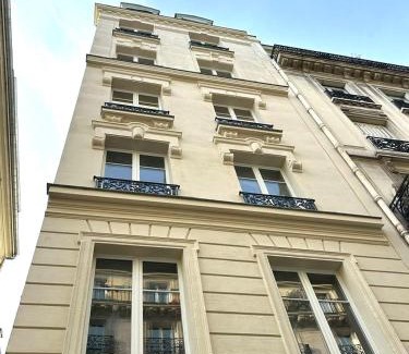 Quartier de Rochechouart Apartamento | Villa SoPi Appart'Hotel by Patrick Hayat