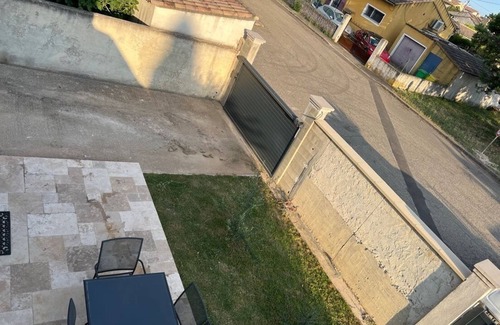 Morieres-les-Avignon Villa | Villa Sous l'Olivier de Provence. Moderna, familiar y cerca de Aviñón.