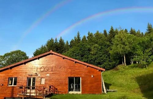 Saint-Sauveur-en-Rue Chalet De Esquí | Villa spacieuse avec piscine à Saint-Sauveur-en-Rue