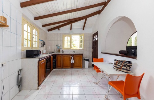 Le Gosier Villa | Villa Spacieuse Idéal Pour les Familles et Couples à 15 Minutes de la Plage