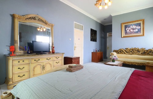 East Jakarta Casa | Villa Sri Manganti