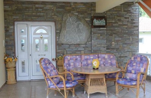 Katerini Villa | Villa St. George es una de las villas más familiares.