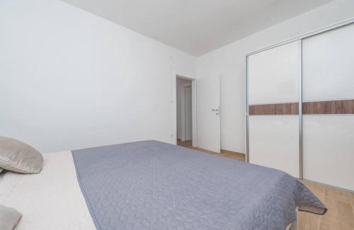 Zrce Apartamento | Villa Star 3. centrally located ap. with a pool