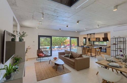 Pomer Villa | Villa Stribor near Medulin for 8 people with private pool & kids playroom - only 1 km from the beach