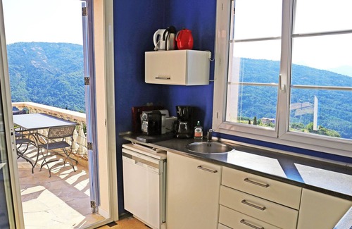 Bendejun Villa | Villa 'Stunning View' con vistas a la montaña, piscina privada y Wi-Fi
