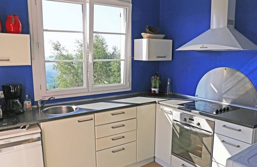 Bendejun Villa | Villa 'Stunning View' con vistas a la montaña, piscina privada y Wi-Fi