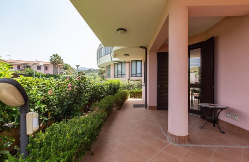 Acquedolci Villa | Villa 'Sul Mare' con vistas al mar, piscina compartida y Wi-Fi
