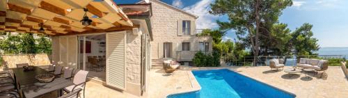 Selca Villa | Villa Sumartin Selca, Stunning, Luxurious Frontline 7 Bedrooms Villa Amazing Sea-Views