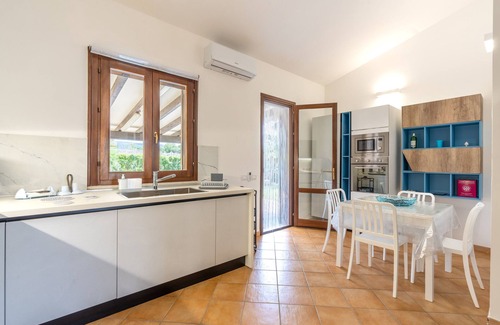 Custonaci Villa | Villa "Summer Spritz" cerca de la playa con vistas a la montaña, Wi-Fi