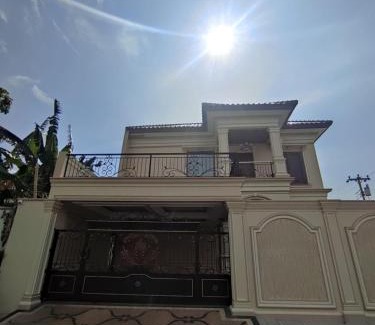 Tegalrejo Casa | Villa Syariah Muvida dengan Kolam Renang di Tengah Kota
