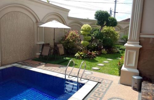 Tegalrejo Casa | Villa Syariah Muvida dengan Kolam Renang di Tengah Kota