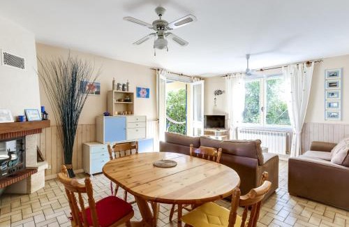 Biscarrosse Plage Casa | Villa T4 à Biscarrosse Plage, jardin privé, WiFi, 50m de la plage, 6 personnes - FR-1-521-150