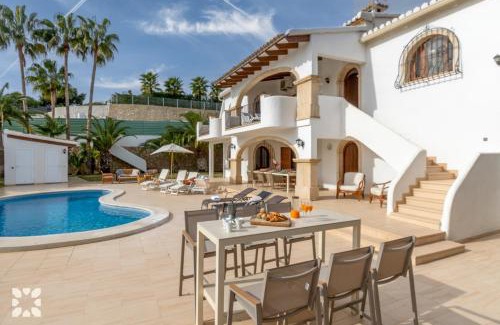 Urbanitzacio la Fustera Villa | Villa Tabarca by Abahana Villas