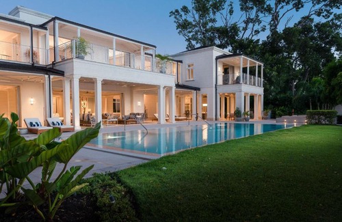 Sunset Crest Casa | Villa Tamarindo is a luxury 4 bedroom property in Holetown, St James
