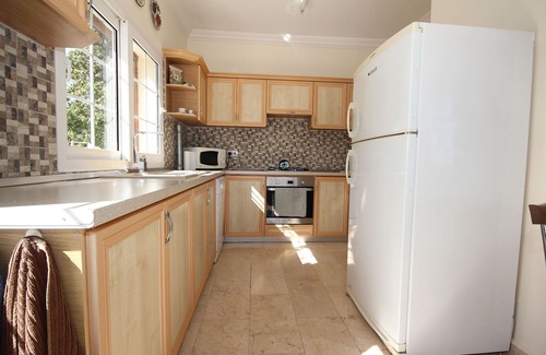 Kyrenia District Villa | Villa con piscina privada y vistas al mar ya la montaña. Algunas vacaciones escolares disponibles