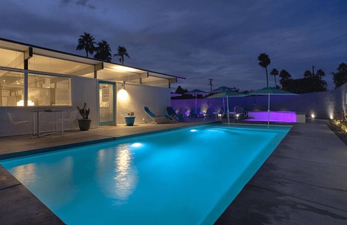 Uptown Design District Casa | Villa Taylor