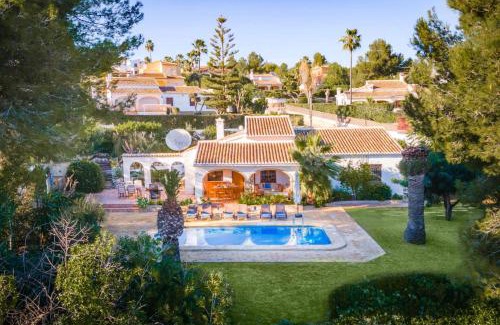 Urbanización La Mandarina Villa | Villa Tesoro by Villa Plus