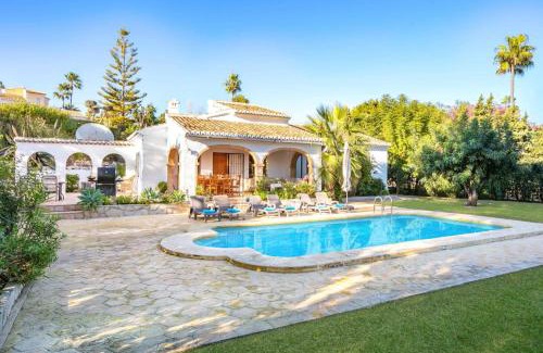 Urbanización La Mandarina Villa | Villa Tesoro by Villa Plus