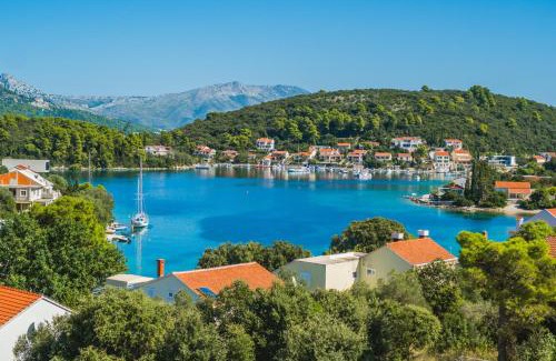 Cove Tri Zala (Zrnovo) Apartamento | Villa Teuta
