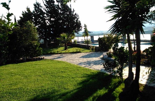 Lefkogeia Villa | Villa Thymari. Cosy 3-bedroom Villa with lush gardens , beautiful view